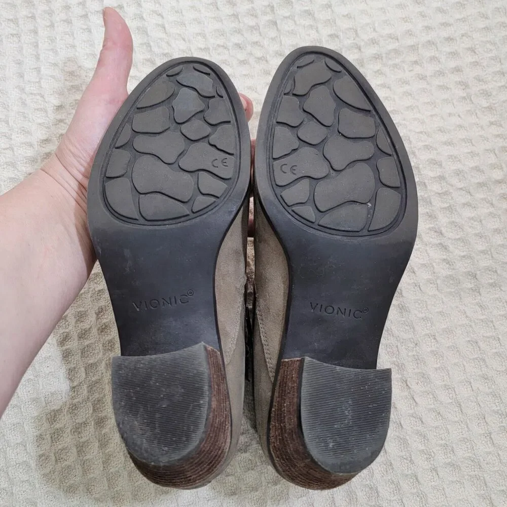 Vionic Womens Cecily Ankle Boots Stone  Suede Waterproof‎ Size 7 EUC